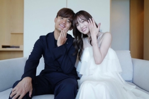 久保建英分享婚事：携手女演员步入婚姻殿堂，全力以赴构建幸福家庭