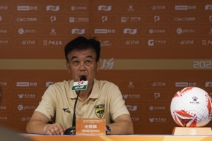 冯峰强调：广州亟需中超足球队加入，本年度首要任务是满足市民热切期盼